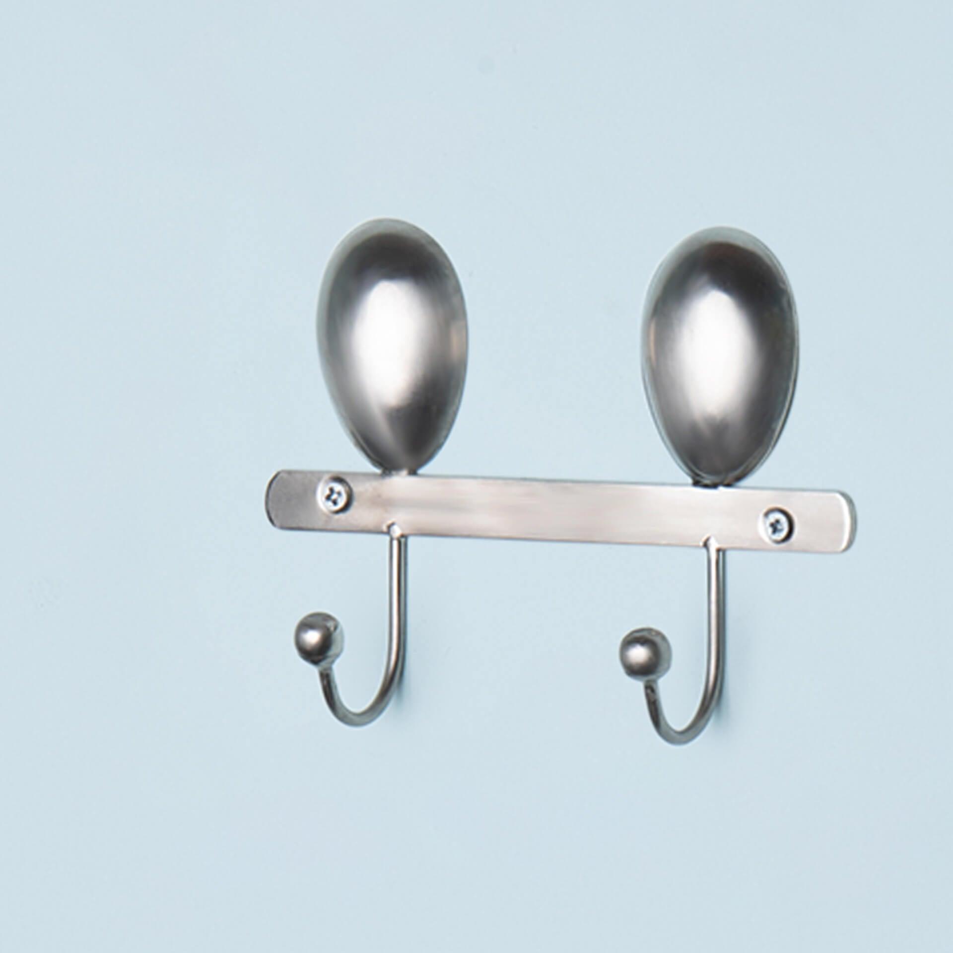 Silver Metal Wall W/2 Hooks