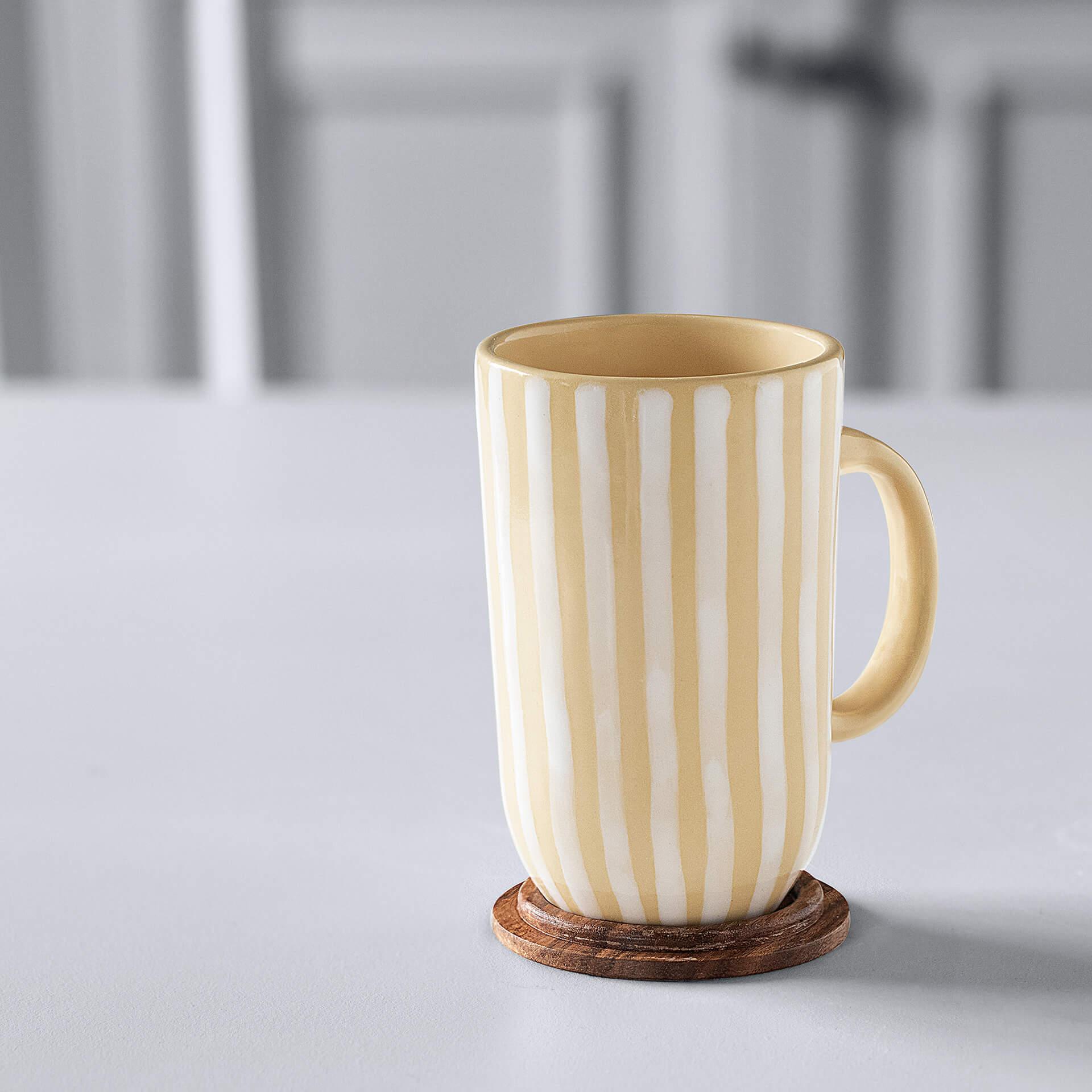 ceramic mug tall stripes w/wdn lid lemon