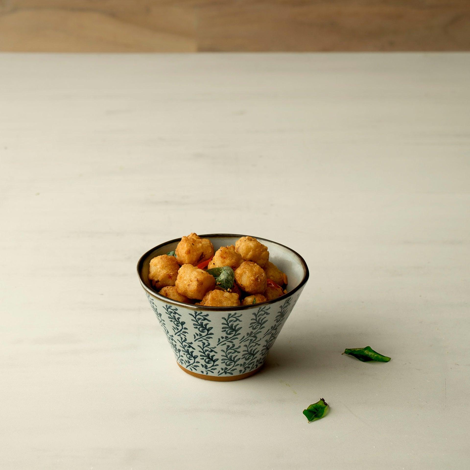 ocean hearts ceramic serving bowl - small - ellementry