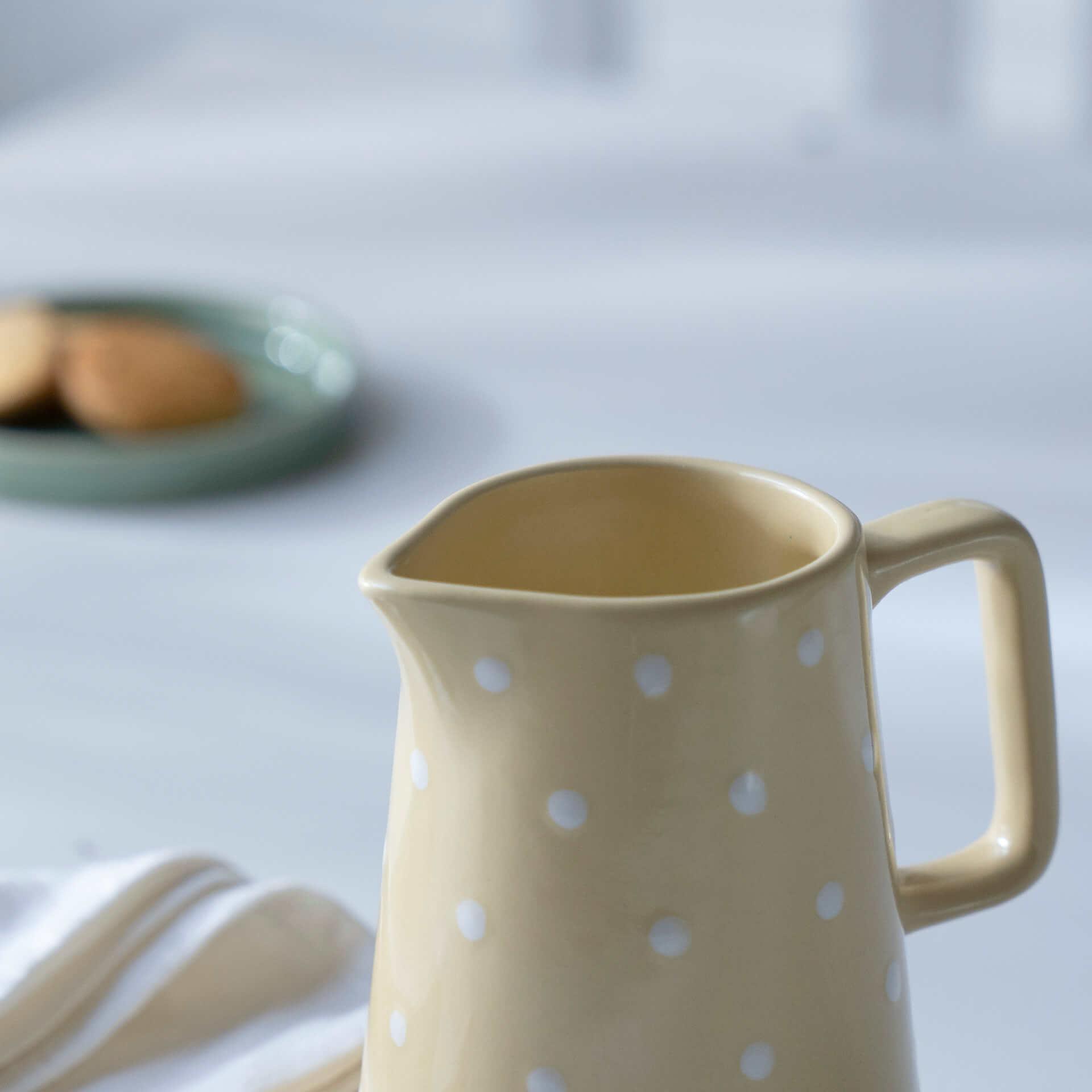 ceramic jug small polka dots lemon