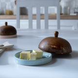 ceramic butter dish polka dots w/wdn lid blue - ellementry