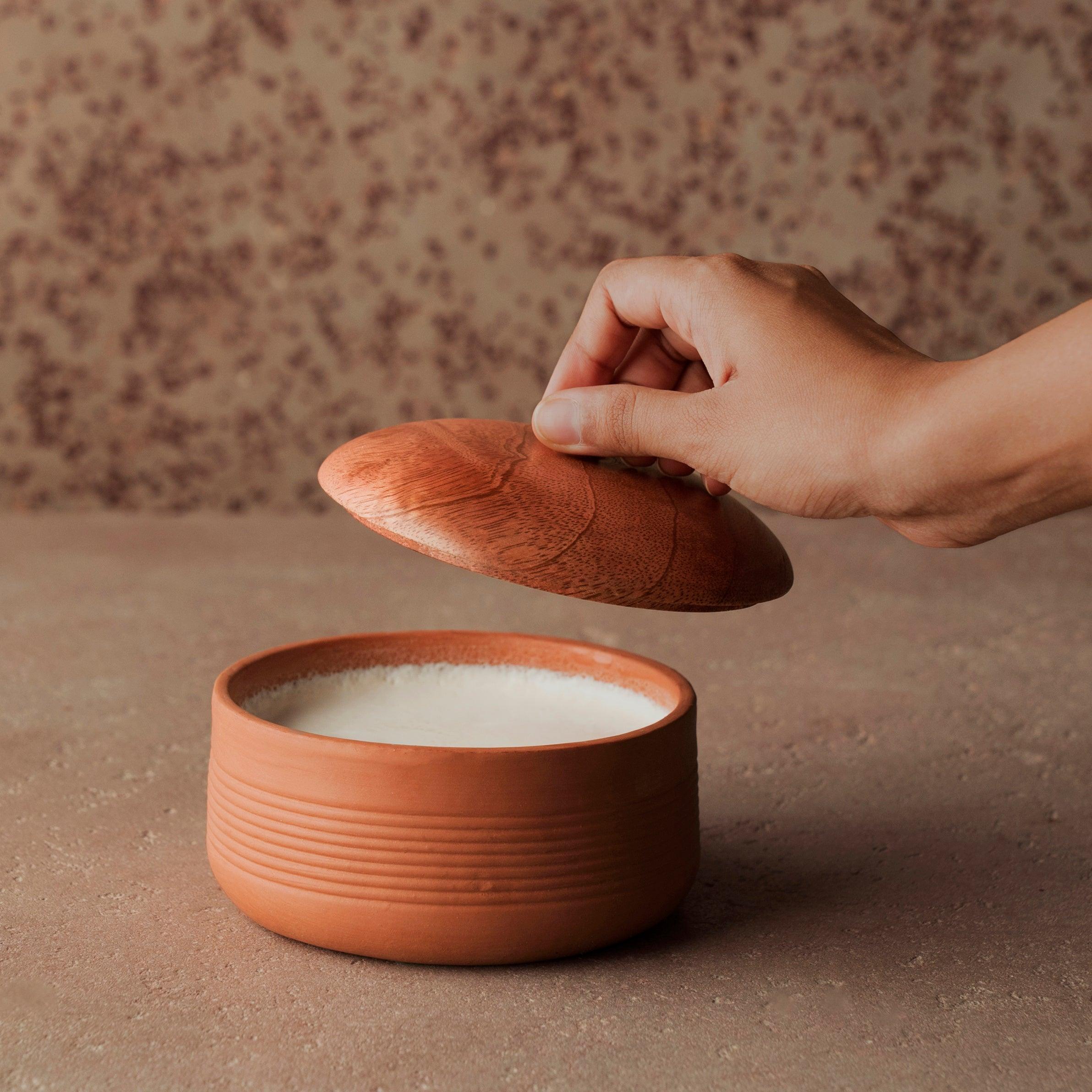 terracotta curd setter with wooden lid- small