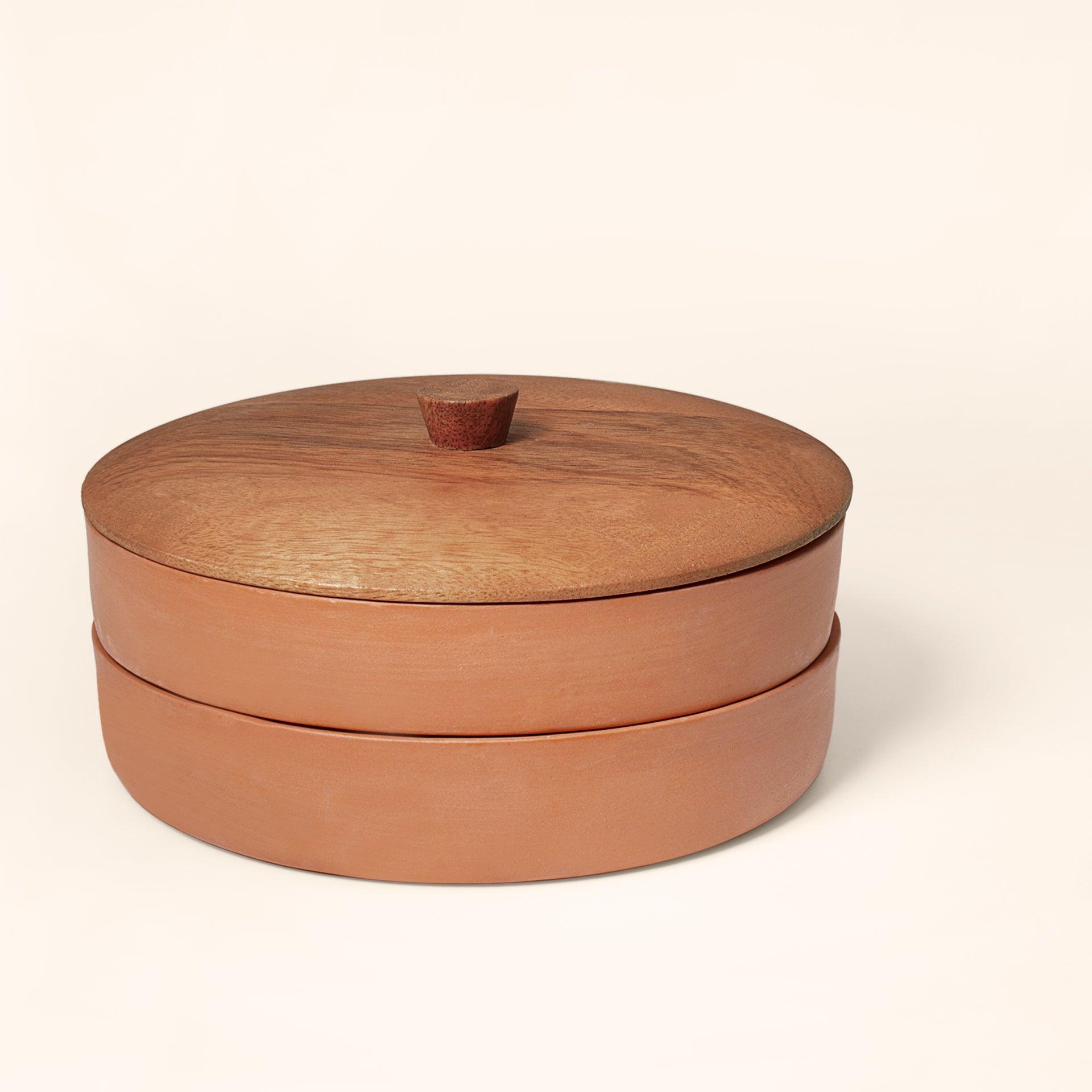 terracotta sprouter with wooden lid