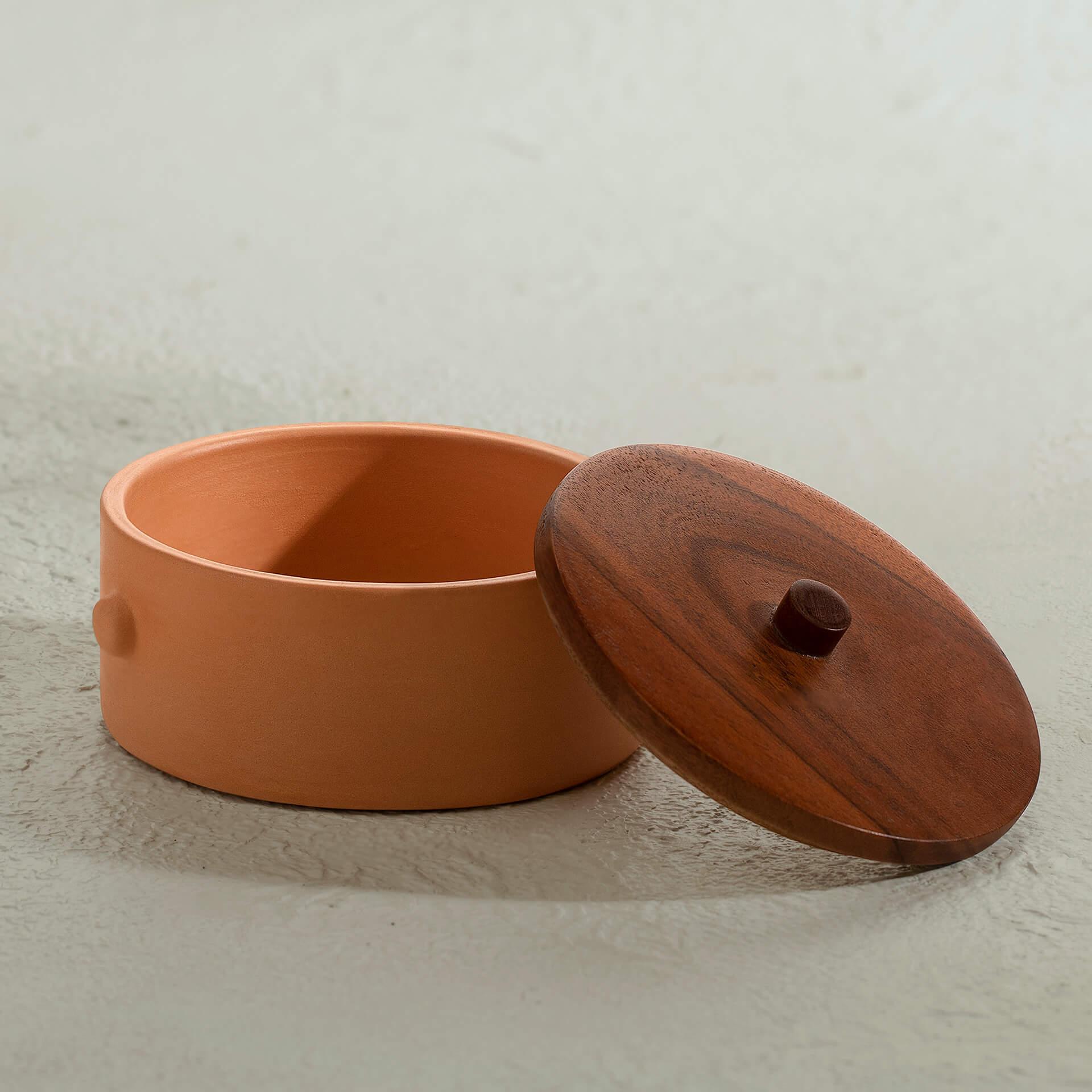 Knurl Terracotta Curd Setter with Wooden Lid(Small)