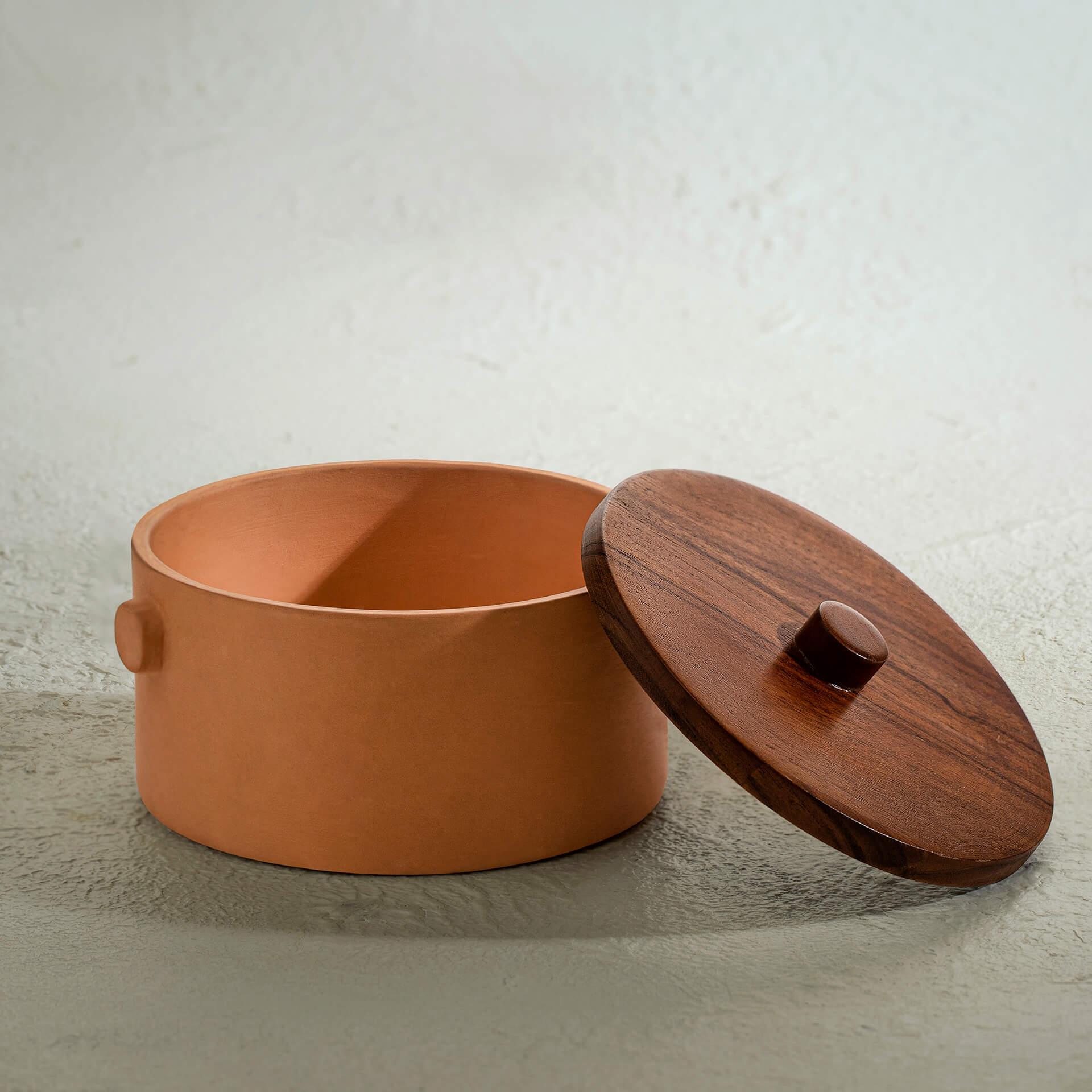 Knurl Terracotta Curd Setter with Wooden Lid(Large)