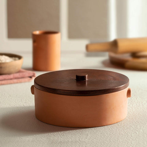 Knurl Terracotta Roti Box with Wooden Lid - ellementry