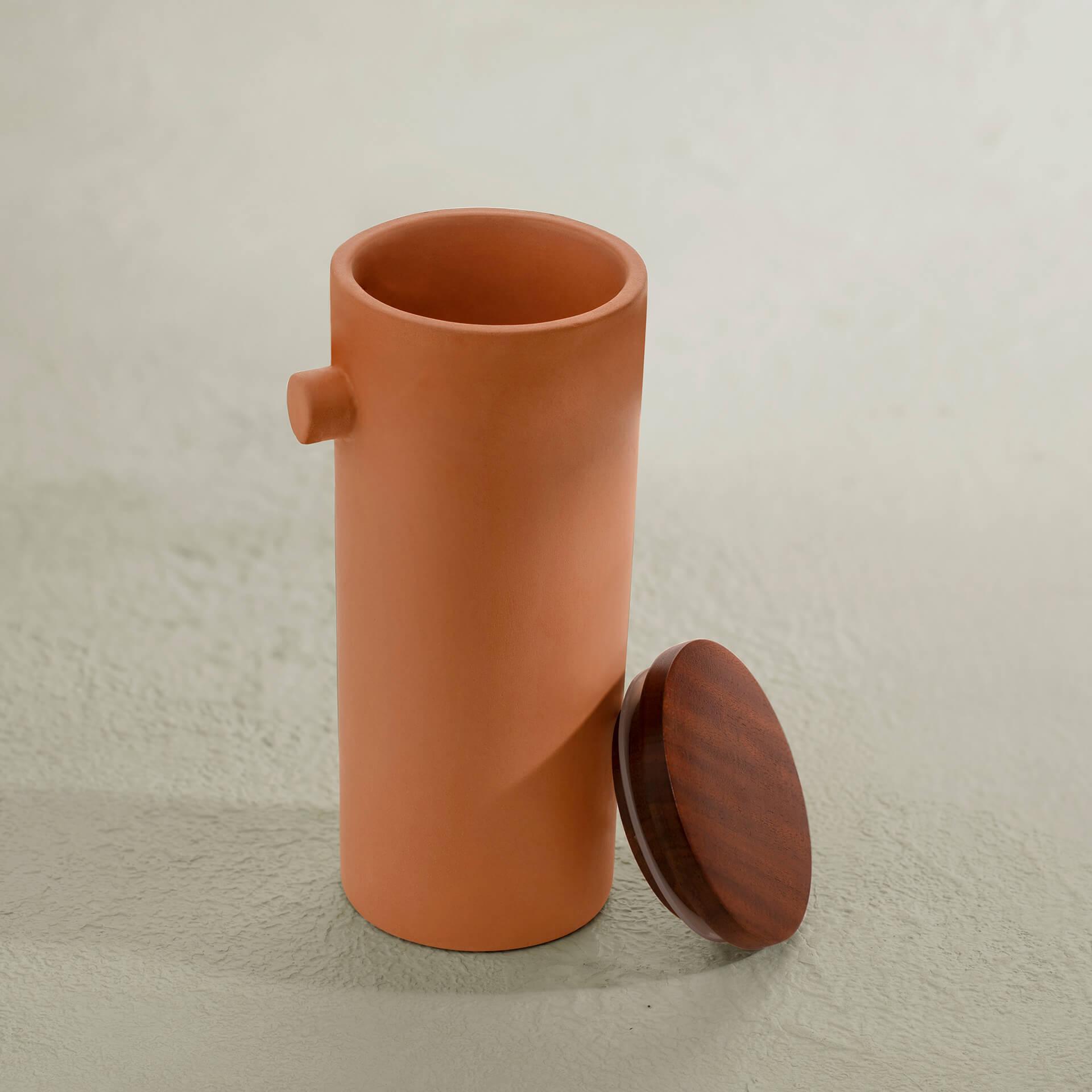 Knurl Terracotta Carafe with Wooden Lid
