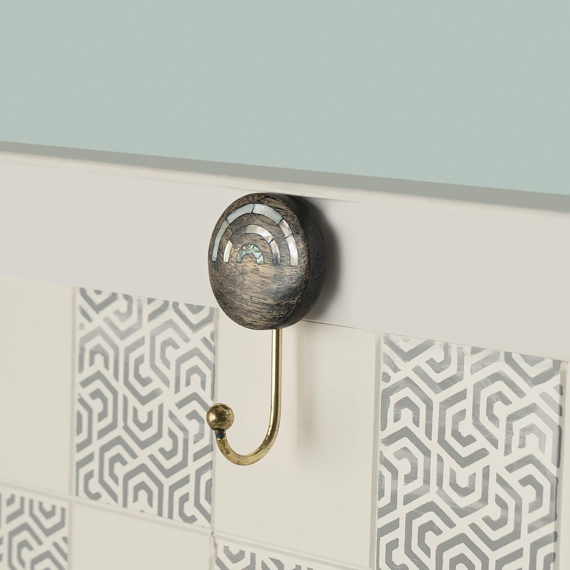 Circles Black Wooden Wall Hook