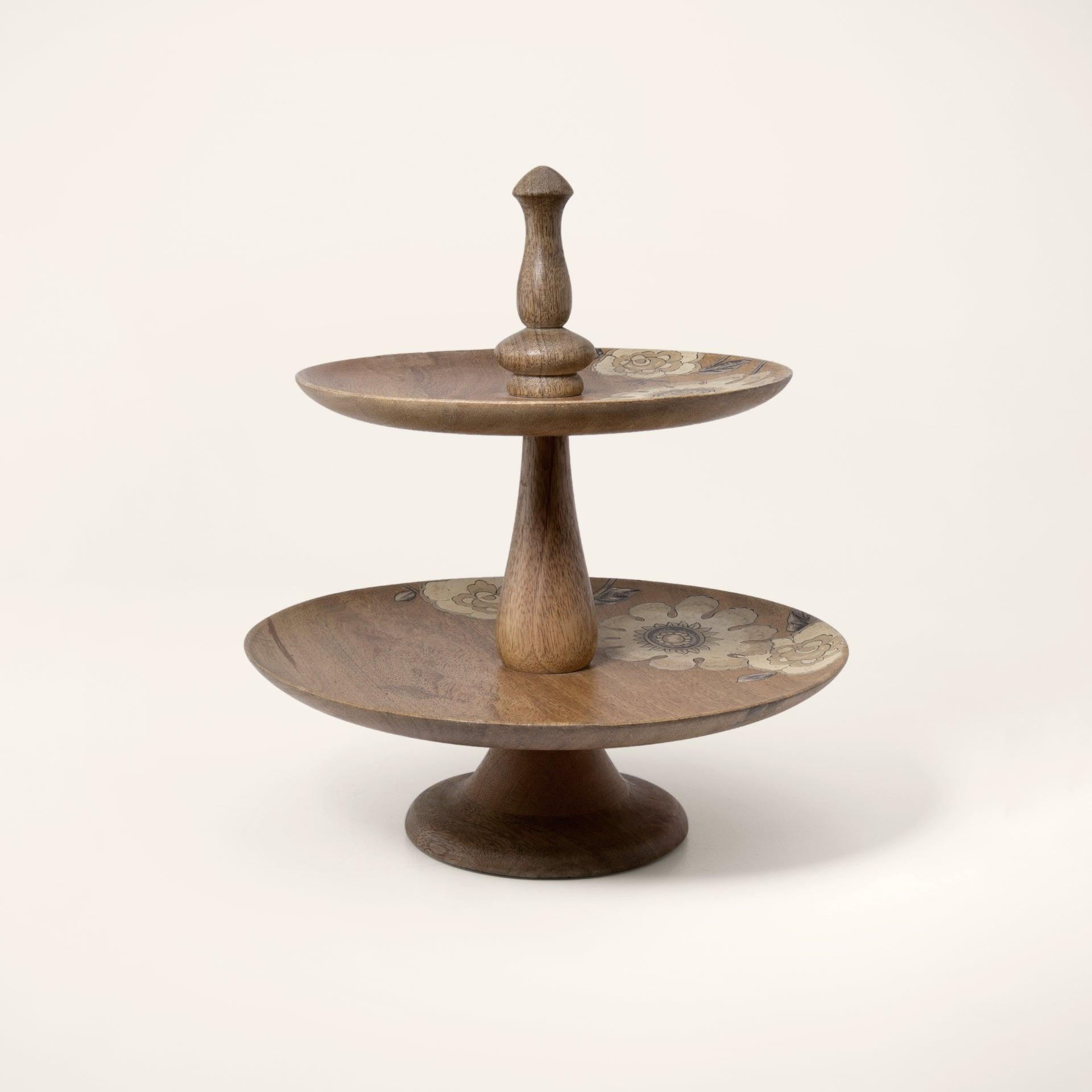 fleur d'or wooden cake stand