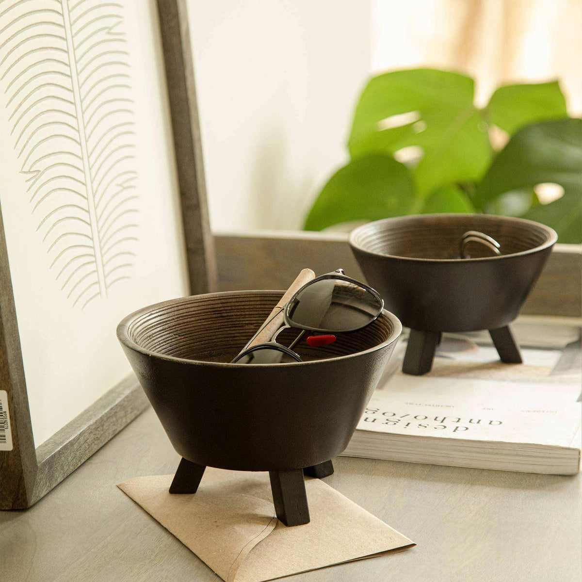 Orbis Tri Legged Round Bowl - Large - ellementry
