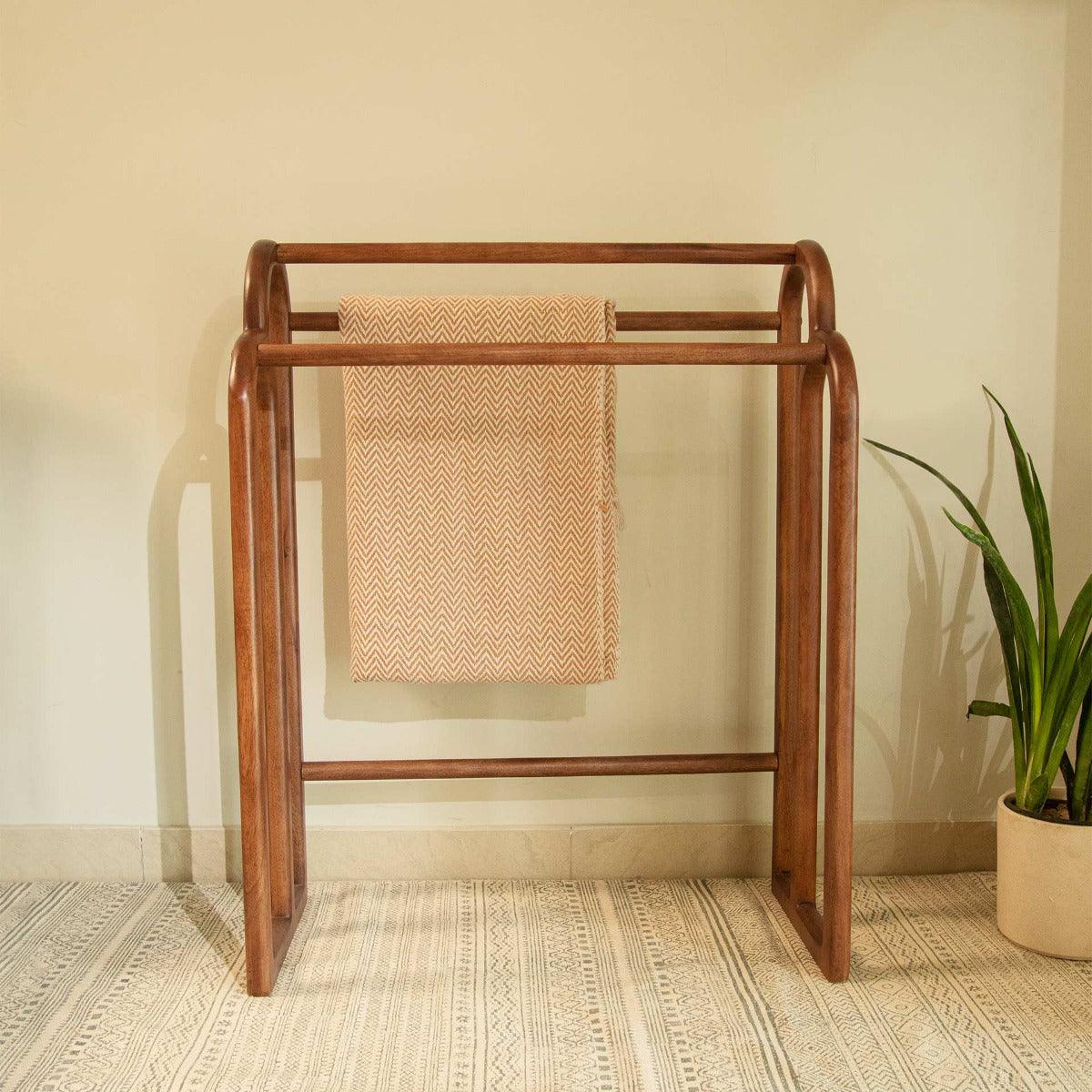 Old World ready-to-assemble towel holder