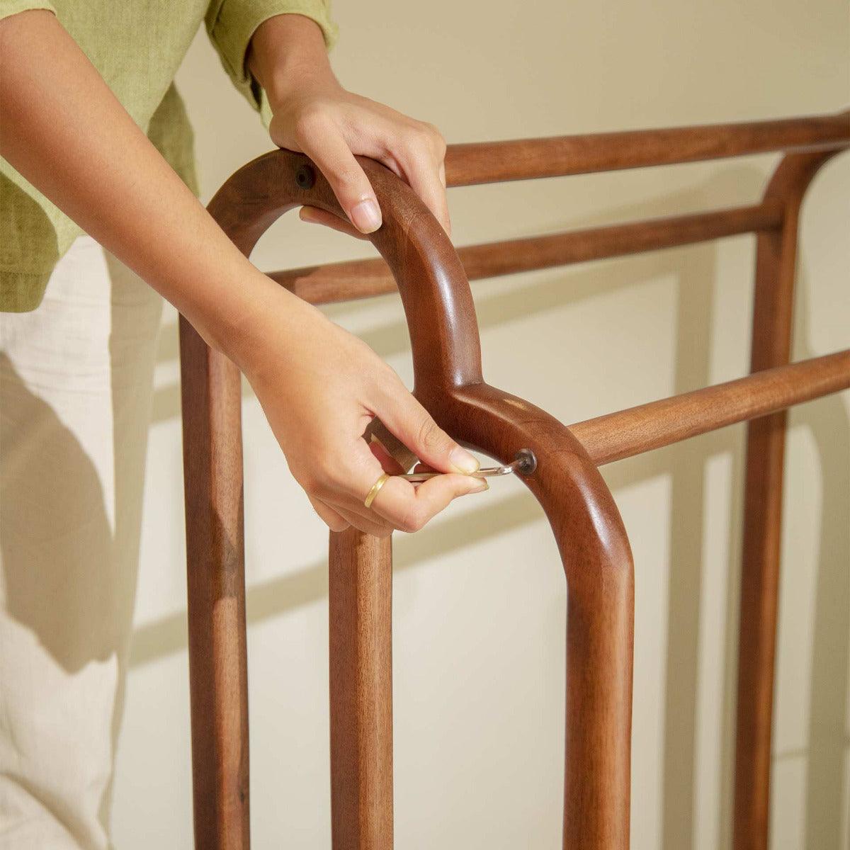 Old World ready-to-assemble towel holder