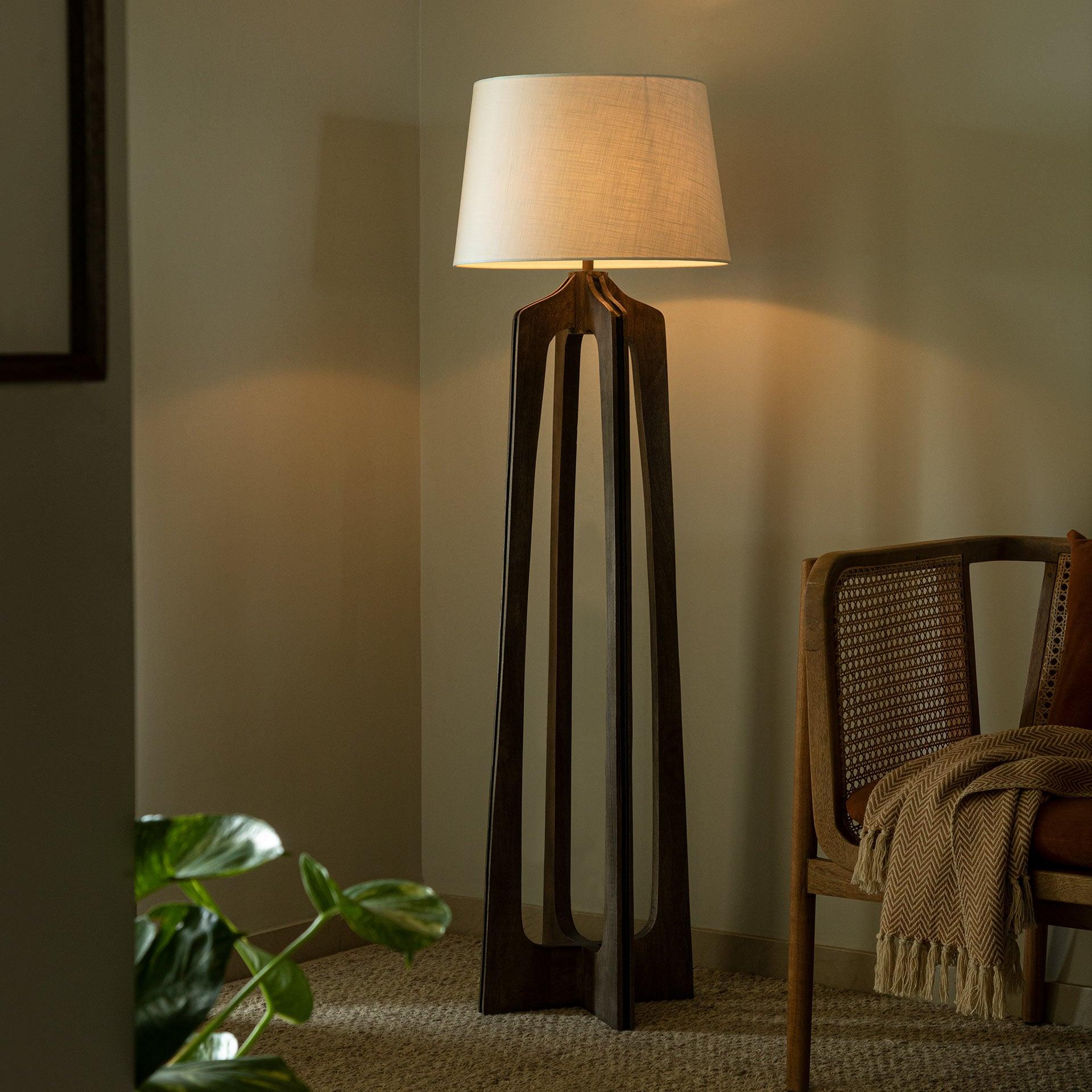 Twain Floor Lamp W/Shade