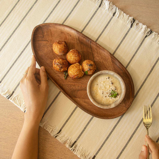 umber leaf oval chip & dip platter. - ellementry