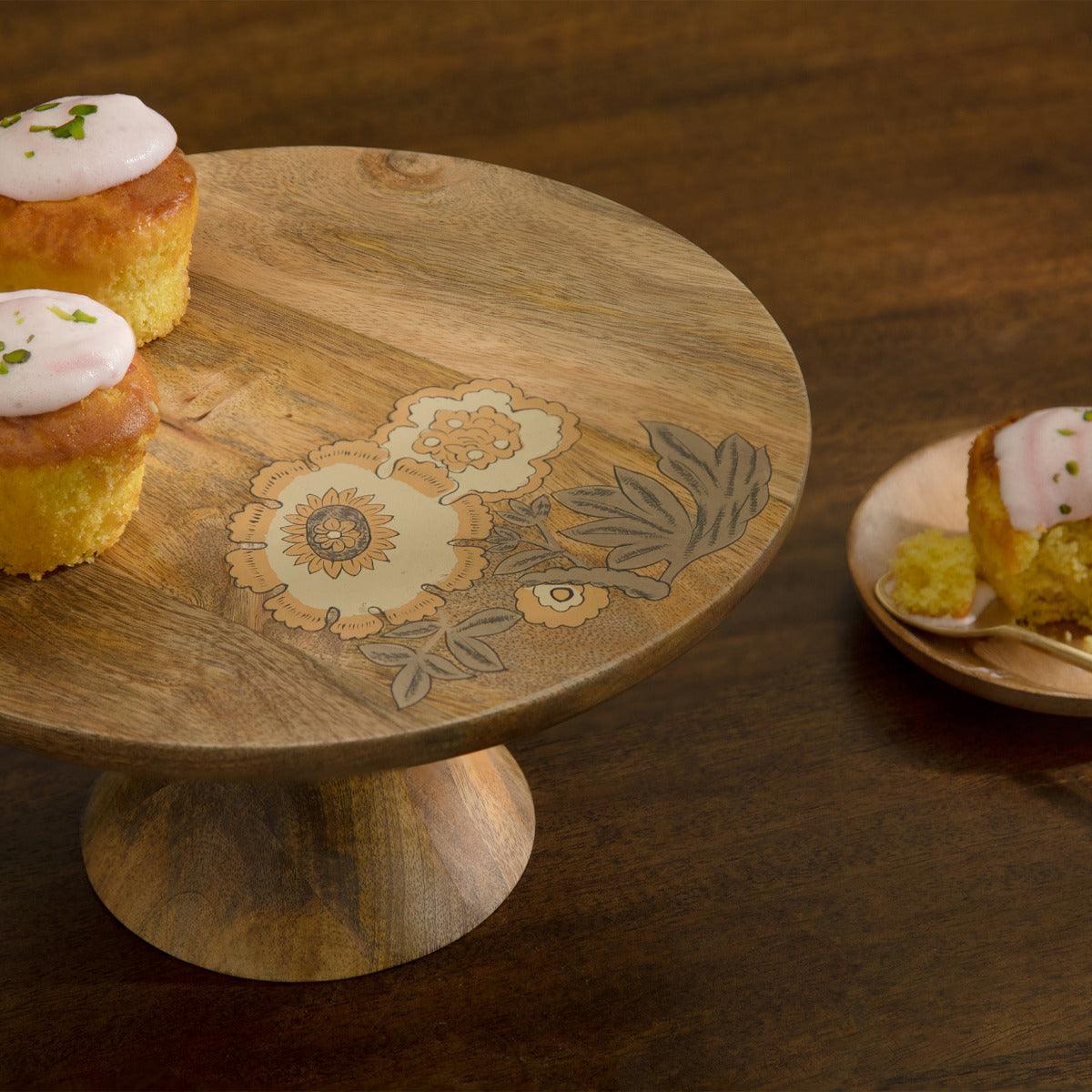 Fleur D'or Cake Stand with Base
